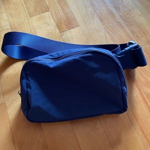 Blue belt bag for all your daily essentials!